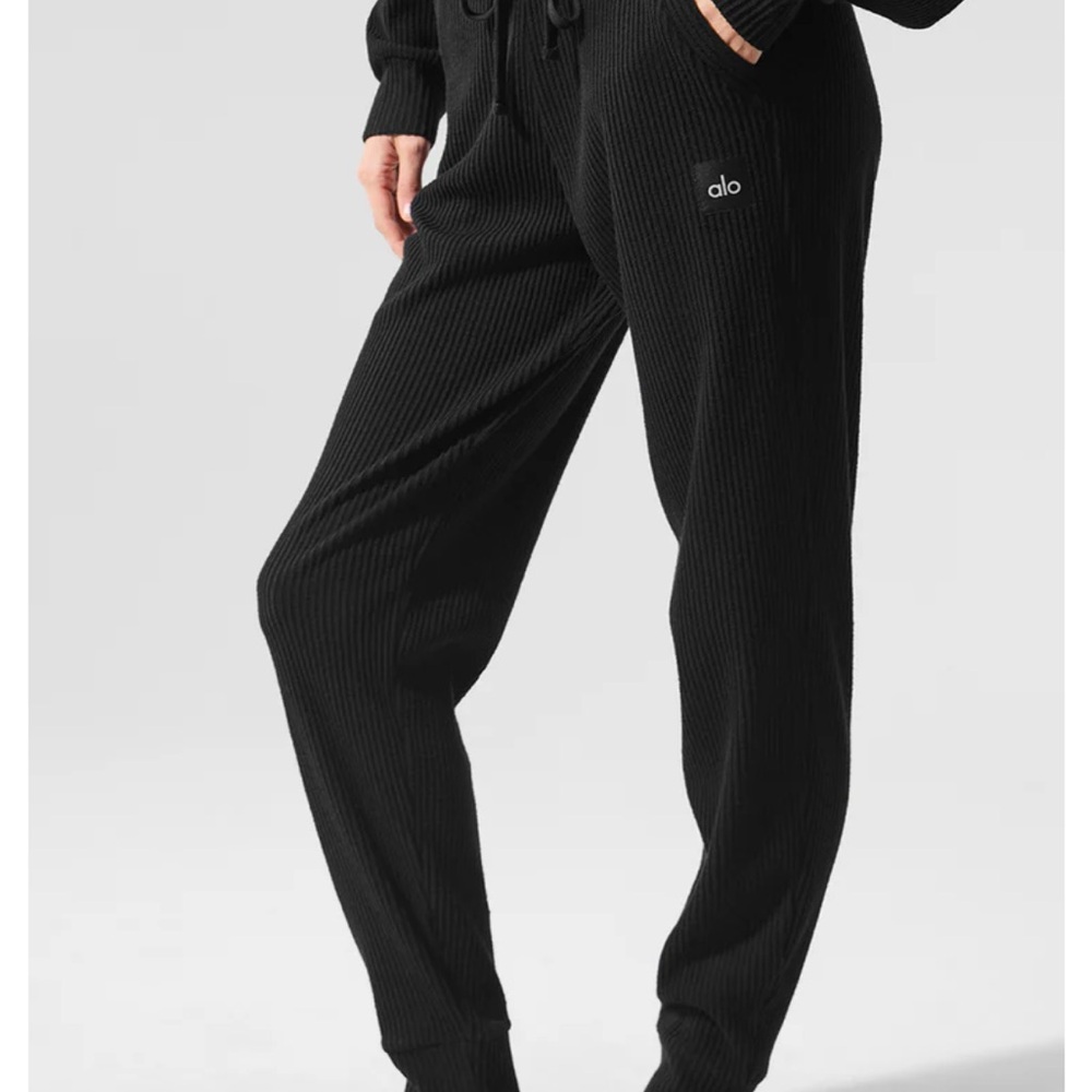 Alo Yoga Muse Sweatpant in Black Size XS